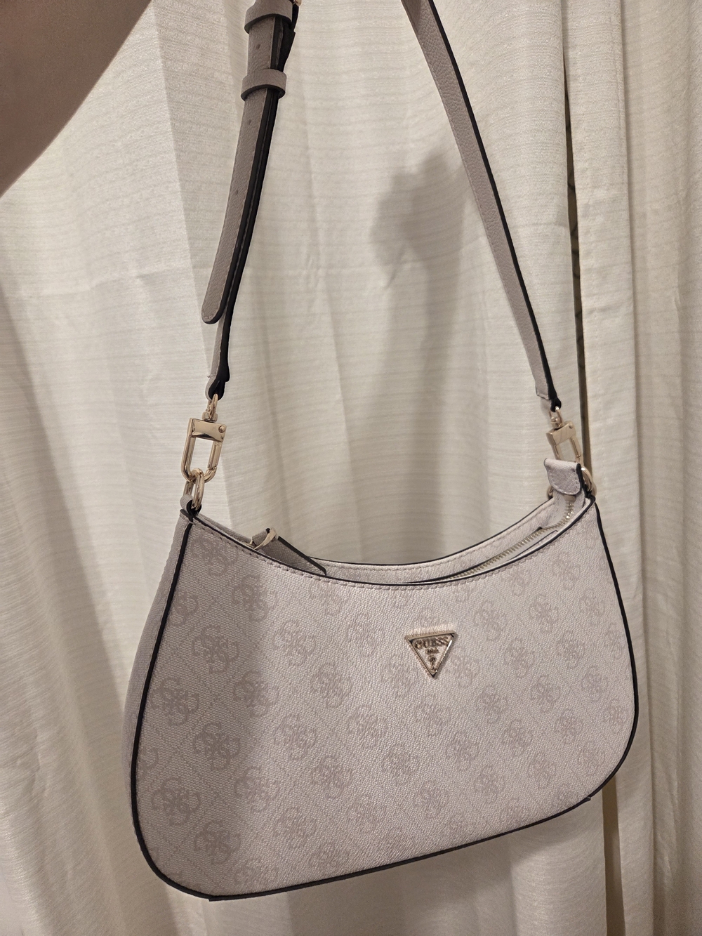 GUESS Light Pink Logo-Print Shoulder Bag